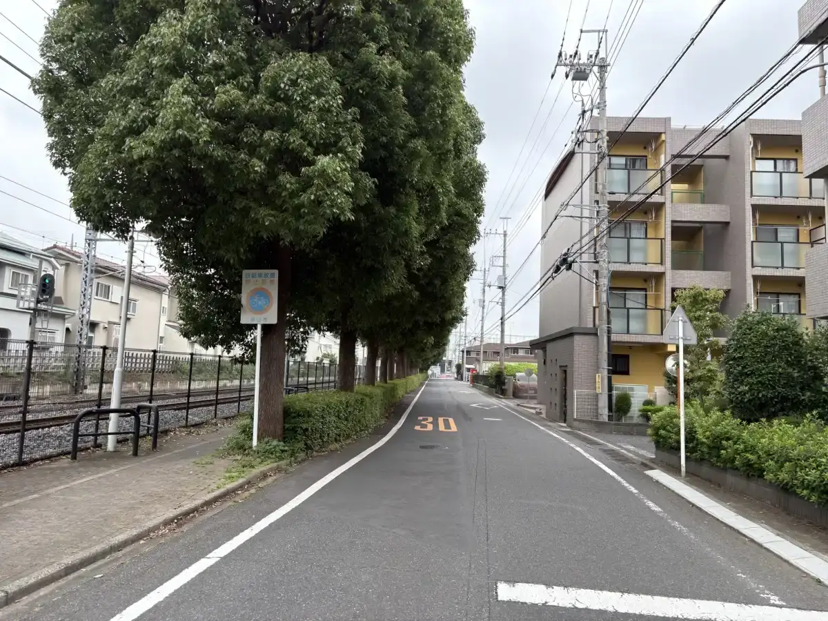 パークホームズ流山おおたかの森ソライエから初石駅までの途中の道