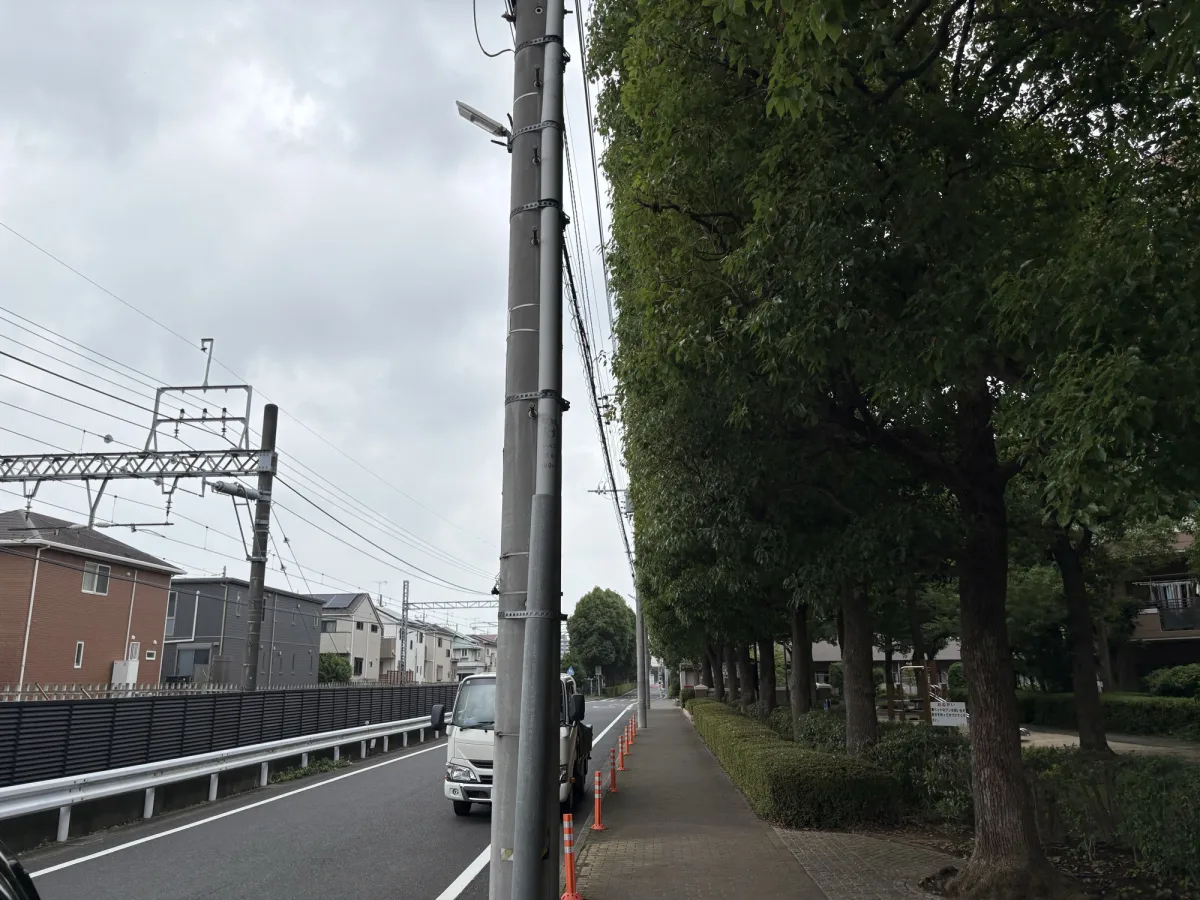 パークホームズ流山おおたかの森ソライエから初石駅へ向かう道路