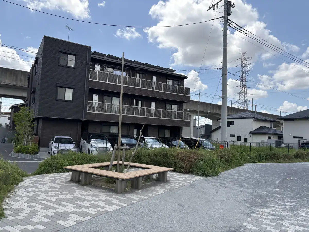 複数のベンチ