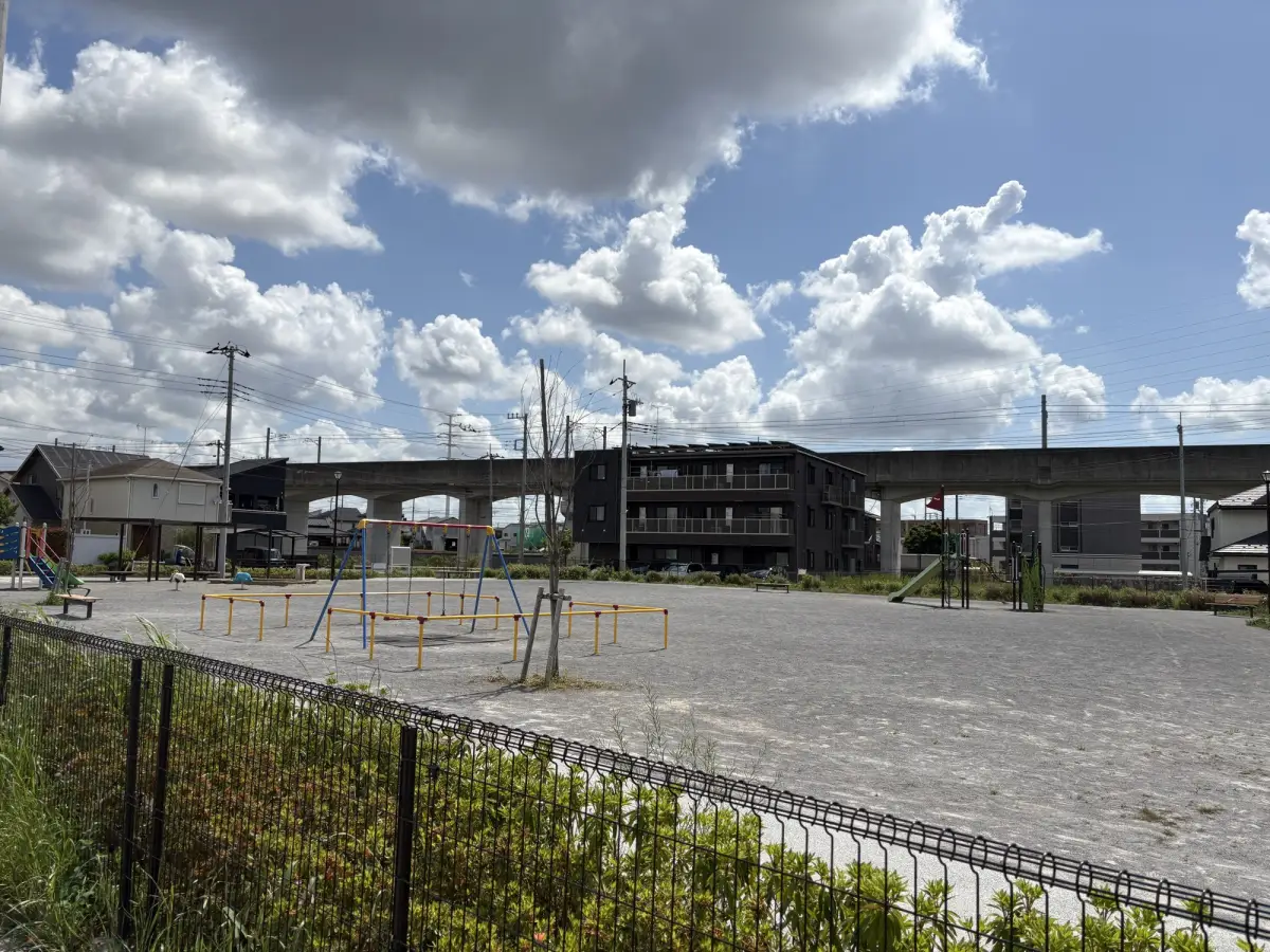 流山セントラルパーク駅側から見た公園