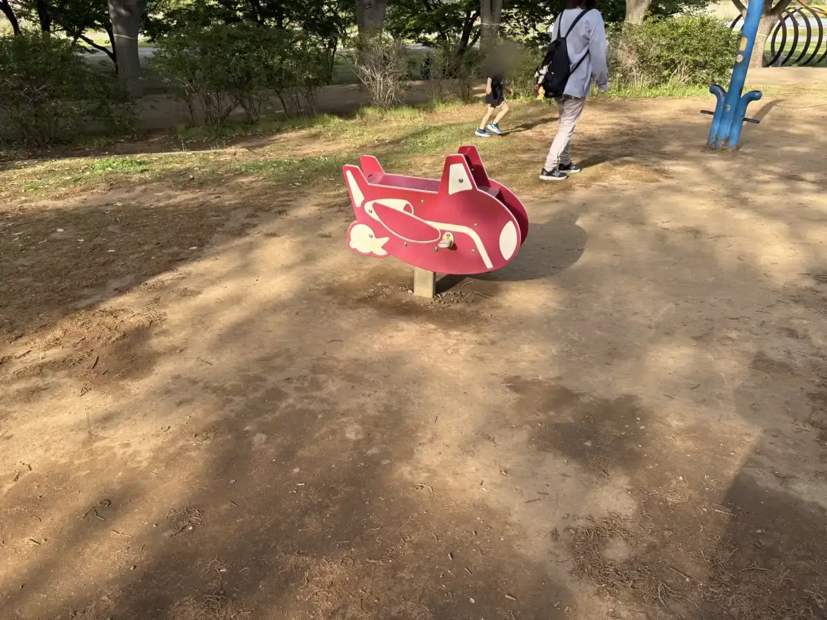 スプリング遊具
