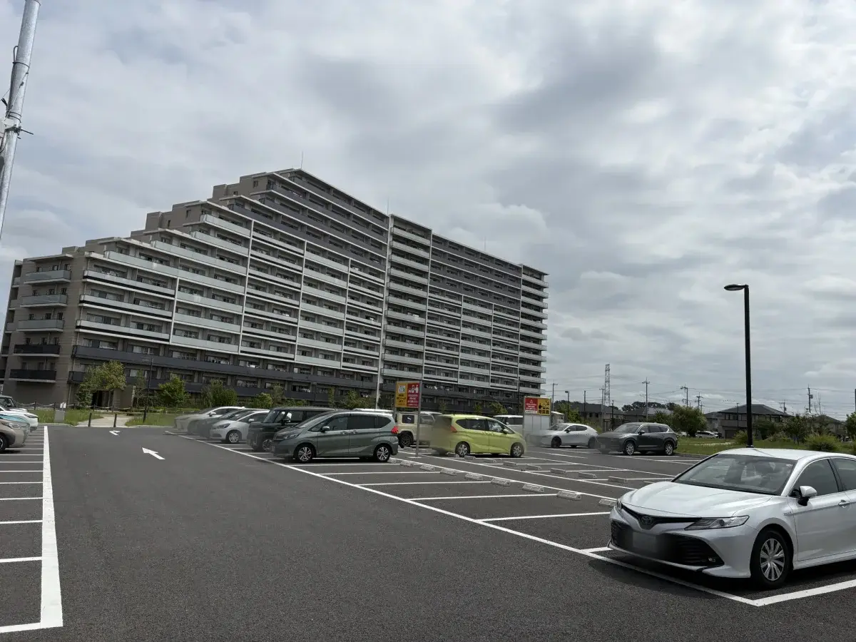 柏たなか駅前公園の駐車場の様子