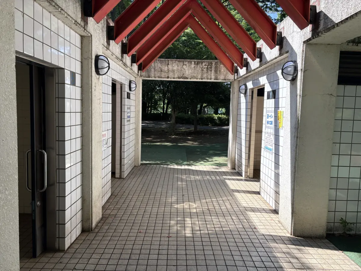 柏の葉公園の屋外トイレ