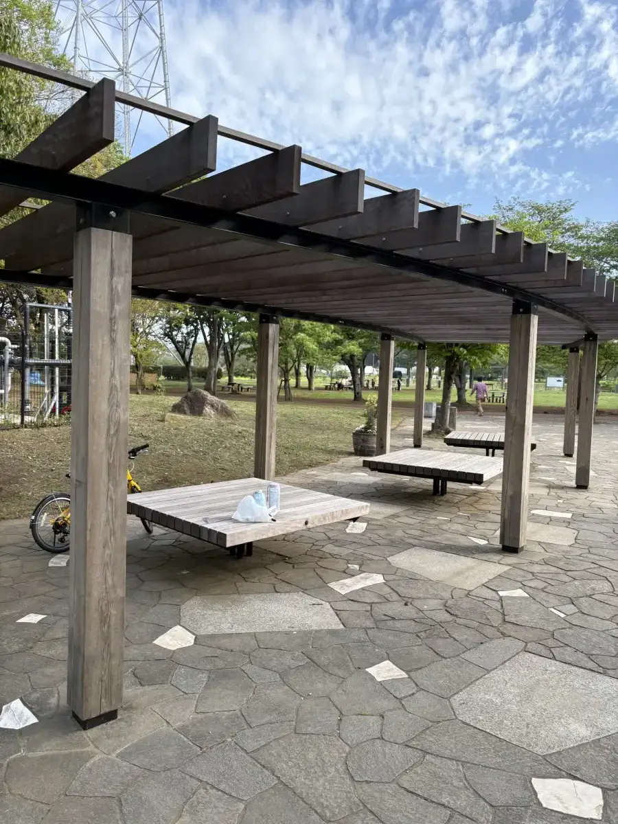 屋根付きベンチ