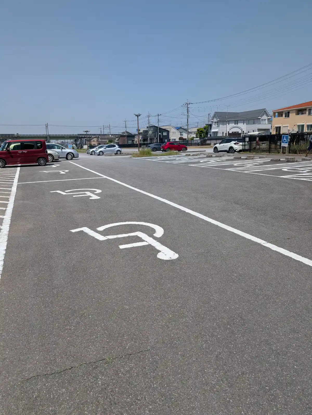 21世紀の森と広場の西駐車場の手前側