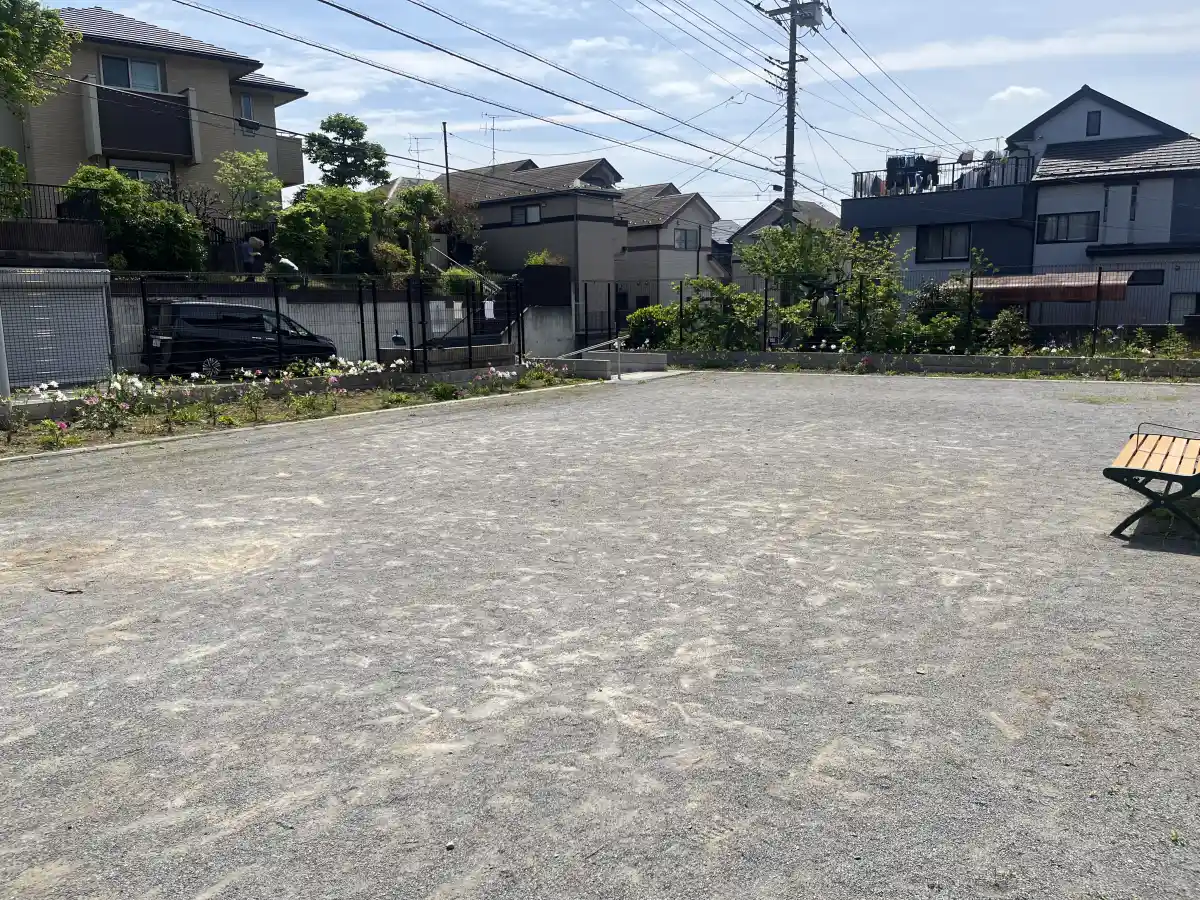 北西側から見たかおり公園