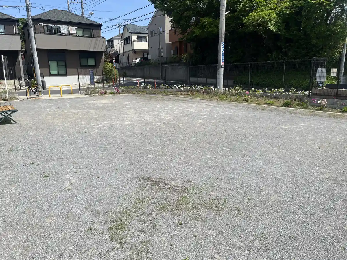 南側から見たかおり公園