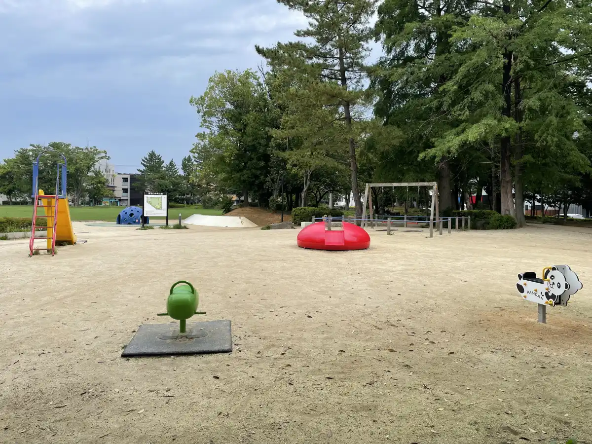 南流山中央公園 | 駅近で広場も遊具も楽しめる南流山の公園