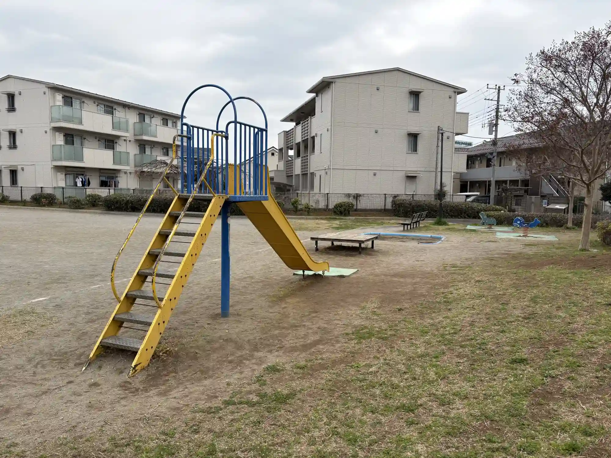 スプリング遊具