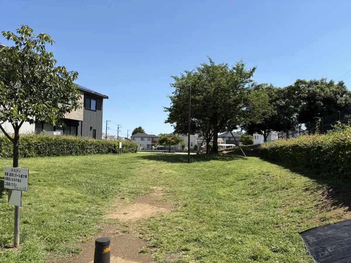 おおたかの森北1号公園の南西側入口