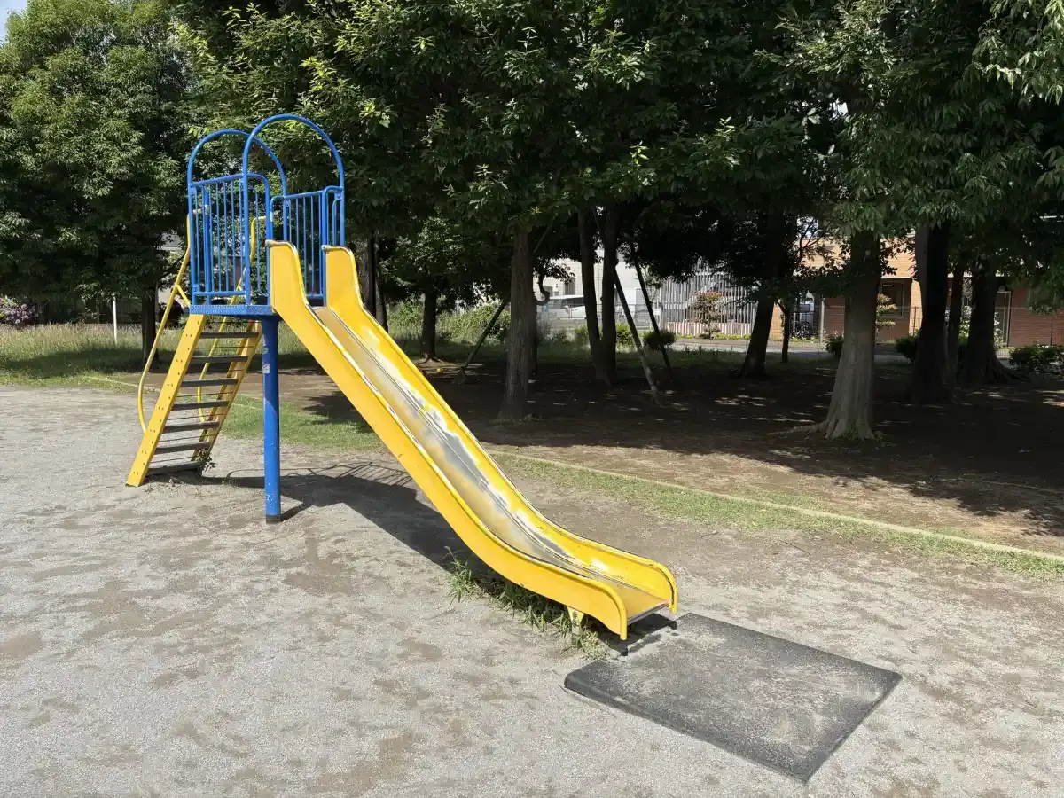 おおたかの森西1号公園の滑り台
