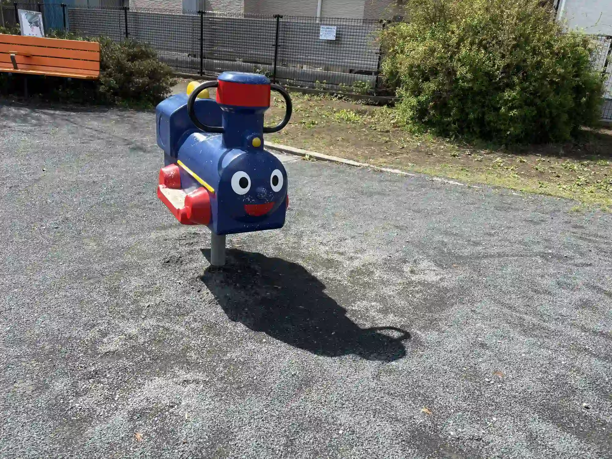 スプリング遊具